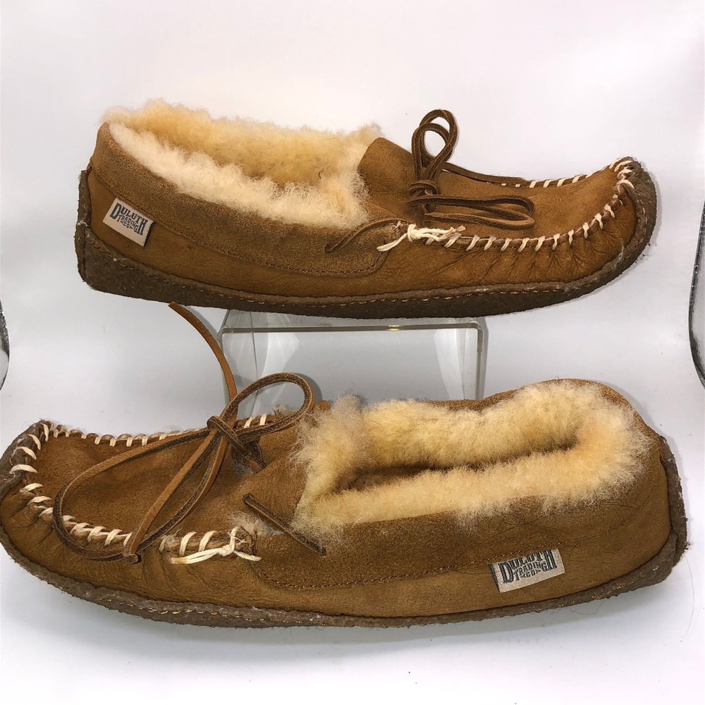 Duluth Trading Co Mens Shearling Lined Suede Moccasin Slippers Brown Tan 11 Inch
